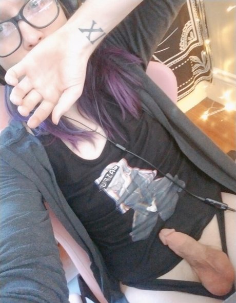 Naken läckt OnlyFans-bild av Jaxipup