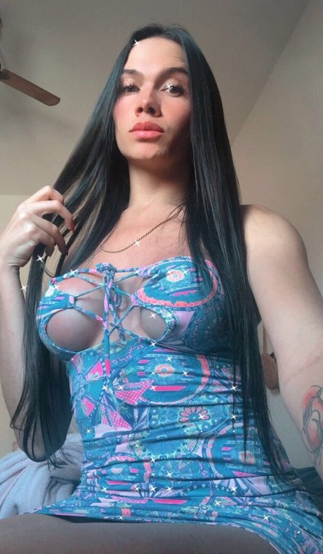 Обнаженная фотография утечки OnlyFans от Kelly Perutchelly