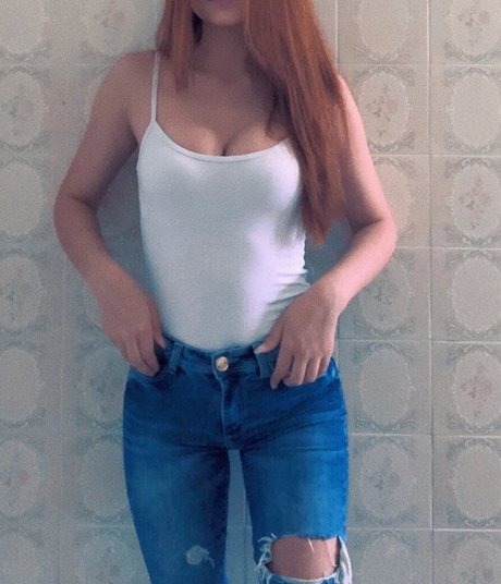 Alasti lekkinud OnlyFans-i pilt Vitoria