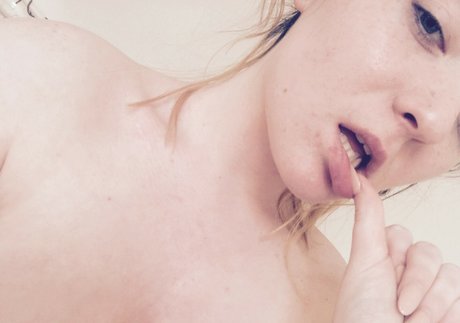 Photo nue de fuite OnlyFans de Sophielmama