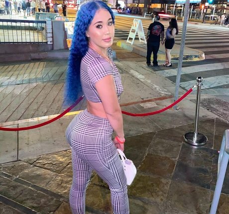 Nacktes geleaktes OnlyFans-Foto von Sleeepybae