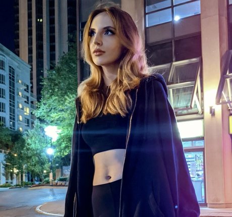 Alasti lekkinud OnlyFans-i pilt Breadwitchery