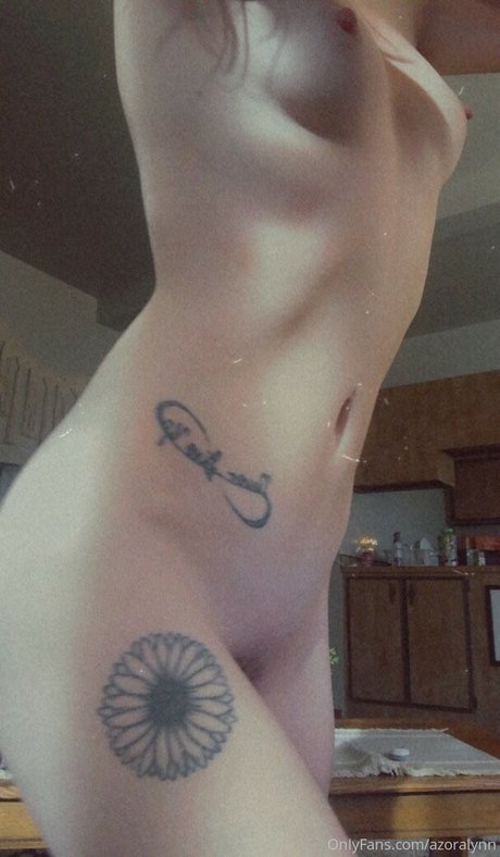 Foto desnuda filtrada de OnlyFans de Azoralynn