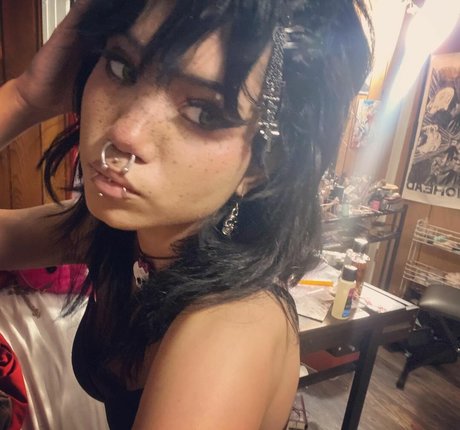 Foto di nudo di fuga di OnlyFans di Saintsgoth