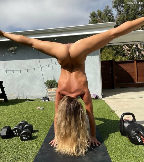 Naken läckt OnlyFans-bild av Cocoyogi