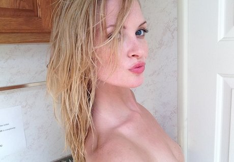 Erinmichellexo OnlyFans泄露裸照