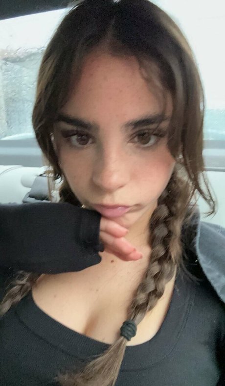 Naakte gelekte OnlyFans-foto van Sofiacrnilovic