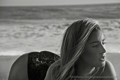 Naken läckt OnlyFans-bild av Aurora Rae