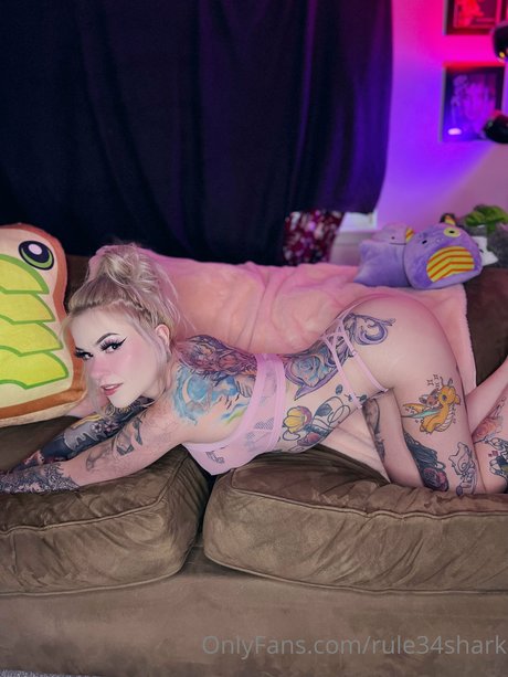 Holofox OnlyFansリークヌード写真