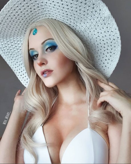 Alasti lekkinud OnlyFans-i pilt Winwinry