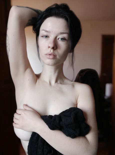 Nahá fotka uniklých OnlyFans od Innervus