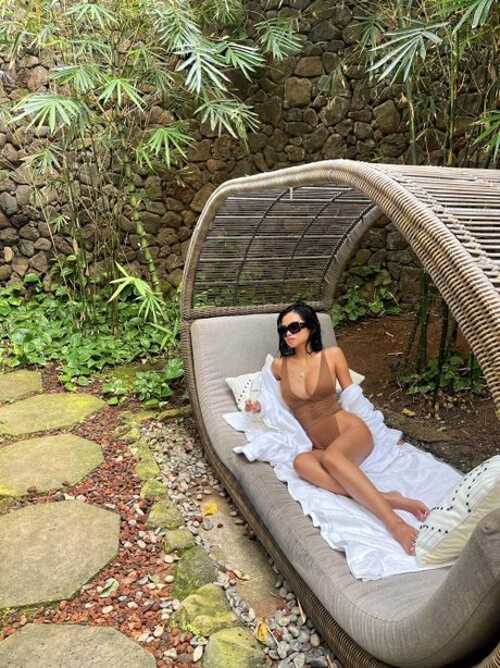 Alyssa Silos OnlyFansリークヌード写真