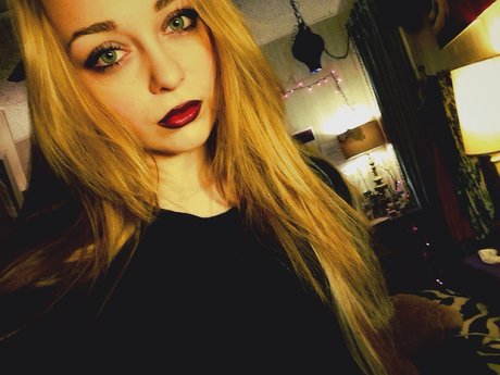 Обнаженная фотография утечки OnlyFans от Elyse Summer