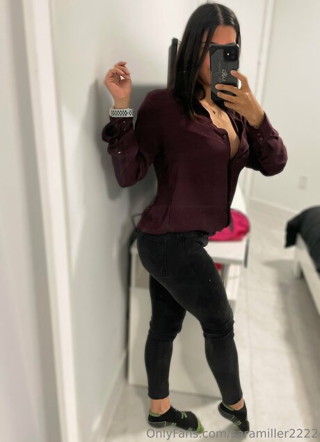 Naken lekkede OnlyFans-bilde av Saramiller2222