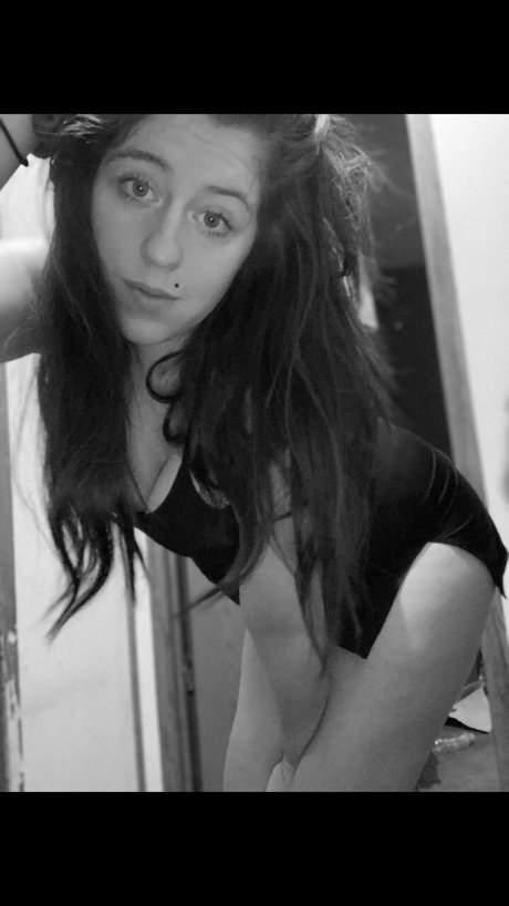 Nacktes geleaktes OnlyFans-Foto von Michelle