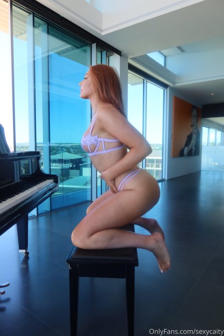 Naken läckt OnlyFans-bild av Foxyx