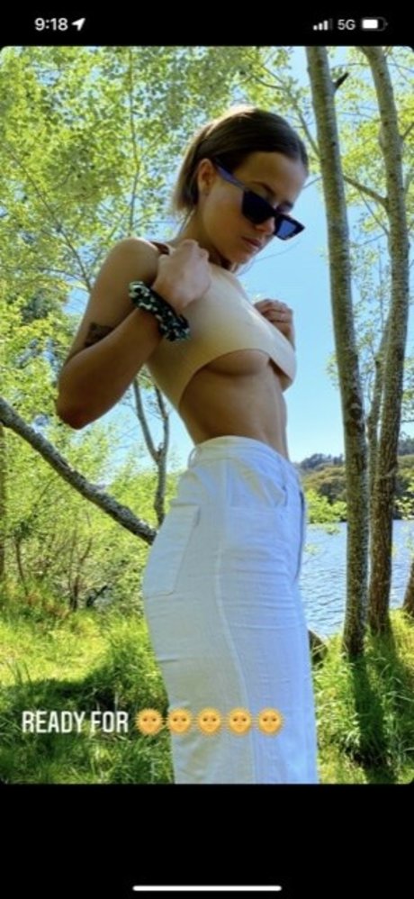 Обнаженная фотография утечки OnlyFans от Heidi Mitchell