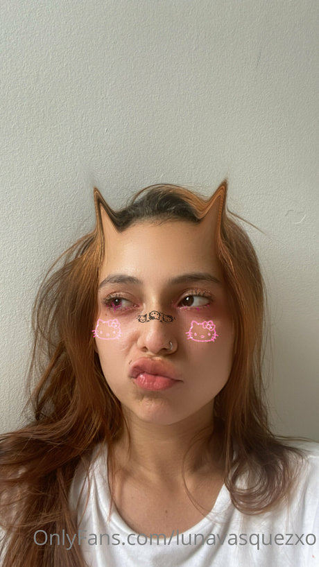 Naken läckt OnlyFans-bild av Luna