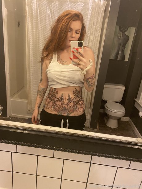 Naakte gelekte OnlyFans-foto van Jade Heather