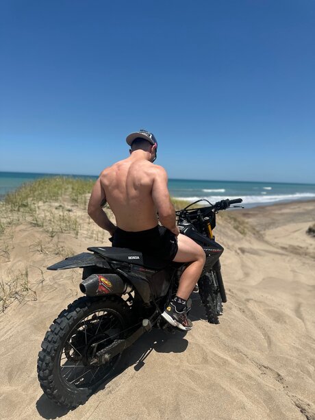 Обнаженная фотография утечки OnlyFans от Jotajer