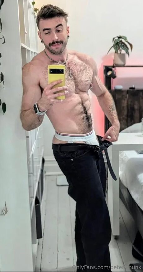 Alasti lekkinud OnlyFans-i pilt Hungcameraman