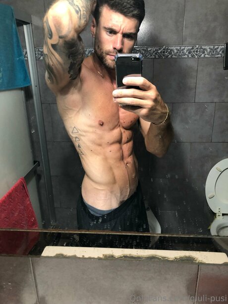 Alasti lekkinud OnlyFans-i pilt Chulo95