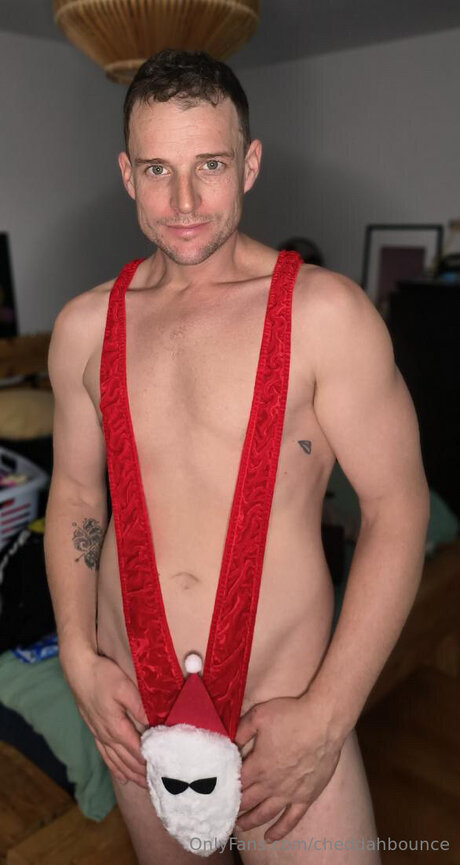 Alasti lekkinud OnlyFans-i pilt Cheddahbounce