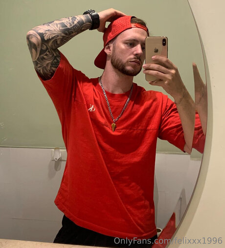 Nacktes geleaktes OnlyFans-Foto von Felixxx1996