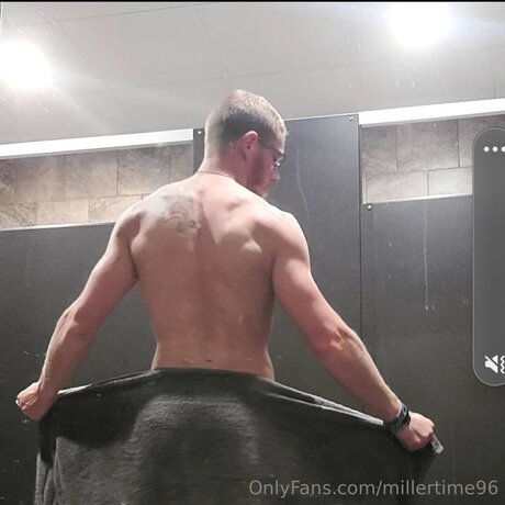 Foto di nudo di fuga di OnlyFans di Millertime96