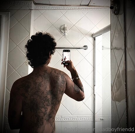 Nacktes geleaktes OnlyFans-Foto von Dadboyfriendd