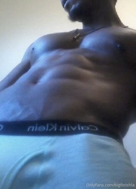 Foto di nudo di fuga di OnlyFans di Bigfinishla