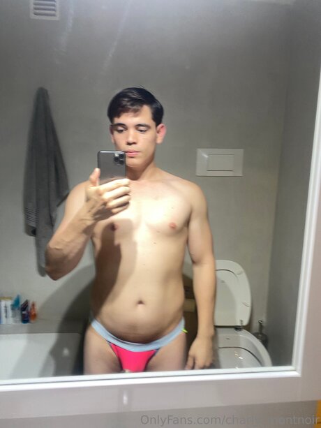 Photo nue de fuite OnlyFans de Charly Montnoir