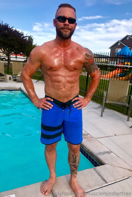 Naakte gelekte OnlyFans-foto van Musclemindsetfree