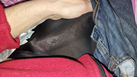 Naken läckt OnlyFans-bild av Elric74