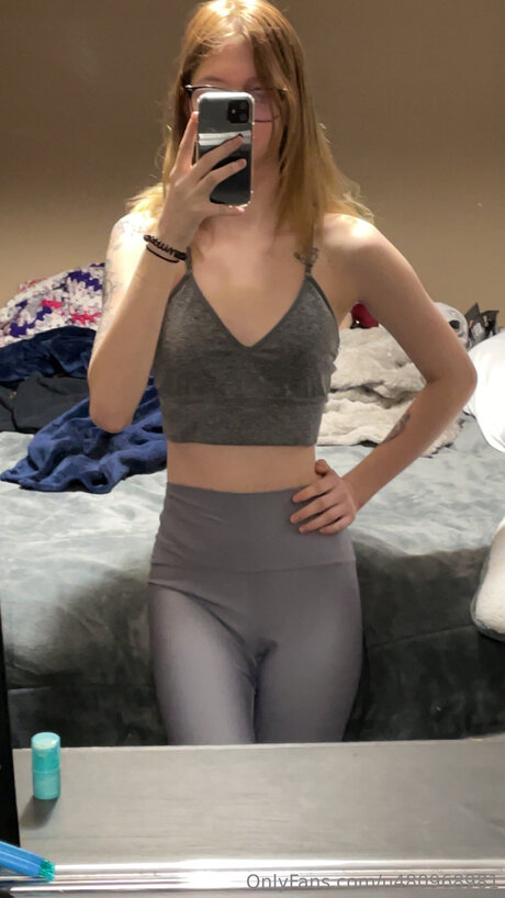 Elizarowe8383 naked leaks OnlyFans pic