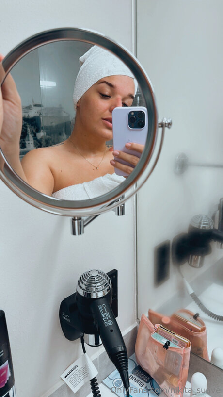 Foto di nudo di fuga di OnlyFans di Nikita Suave