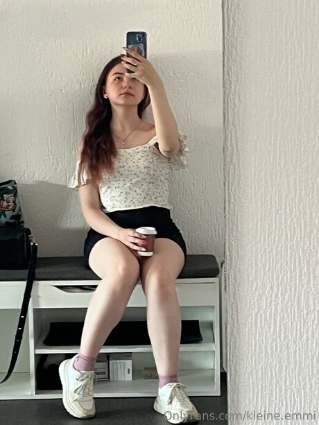 Naken lekkede OnlyFans-bilde av Kleine Emmi