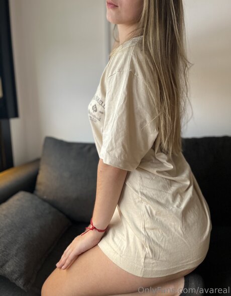 Alasti lekkinud OnlyFans-i pilt Babyy Ava