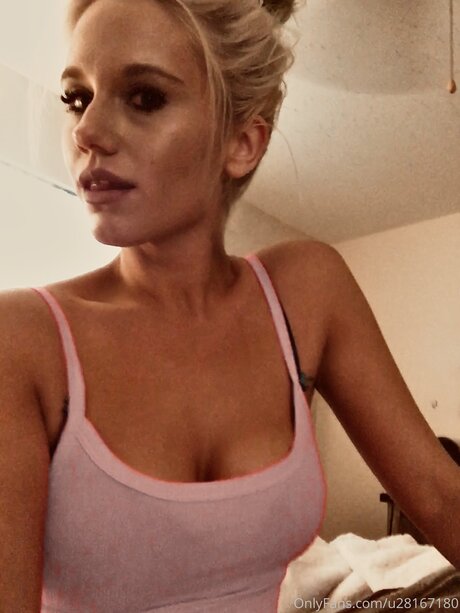 OnlyFans-model U28167180