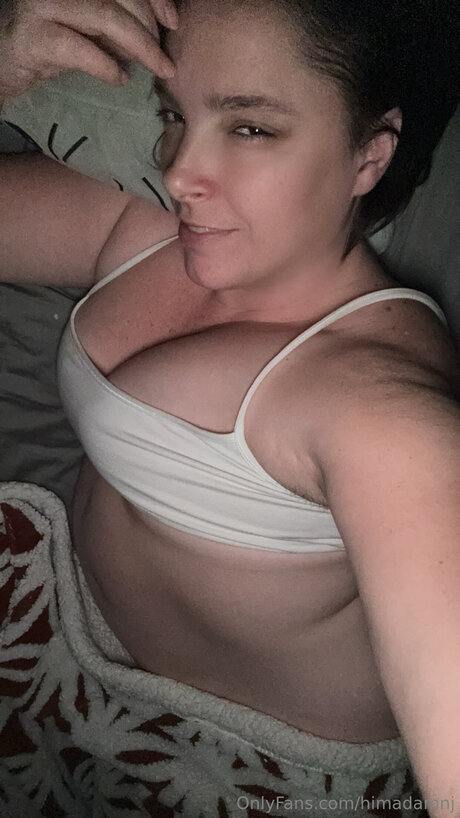 Naakte gelekte OnlyFans-foto van Himadamnj