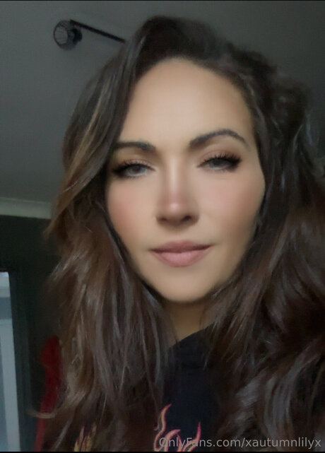 Alasti lekkinud OnlyFans-i pilt Xautumnlilyx