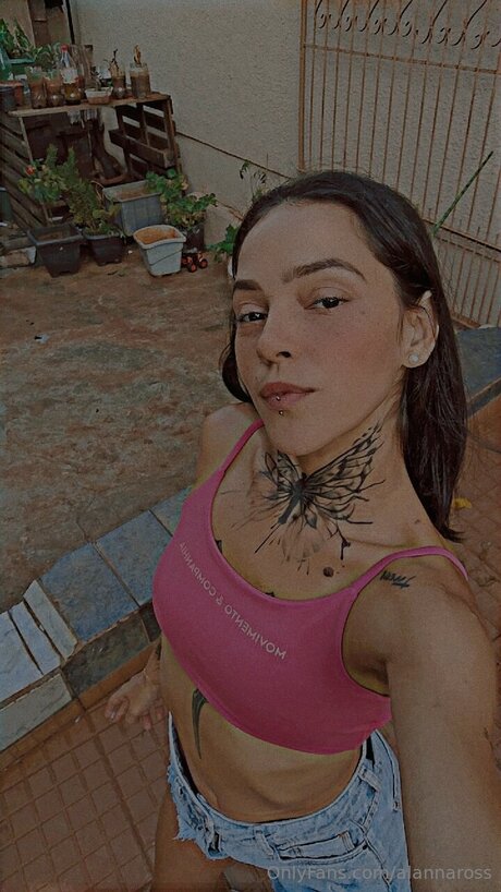 Foto di nudo di fuga di OnlyFans di Alannaross