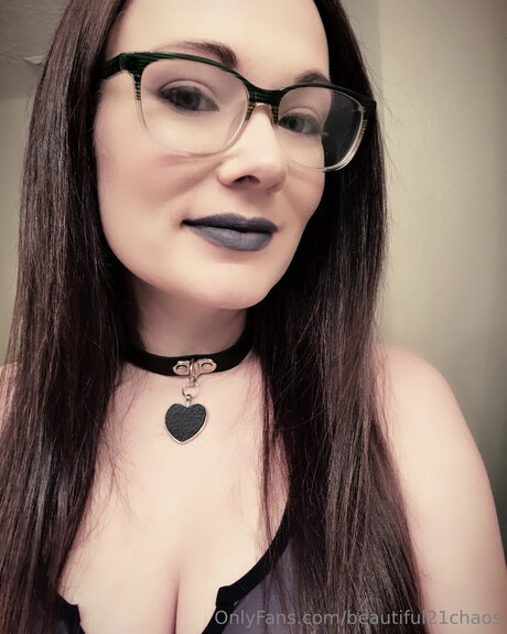 Alasti lekkinud OnlyFans-i pilt Beautiful21chaos