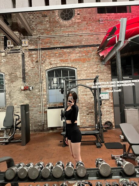 Naakte gelekte OnlyFans-foto van Absolutepetite