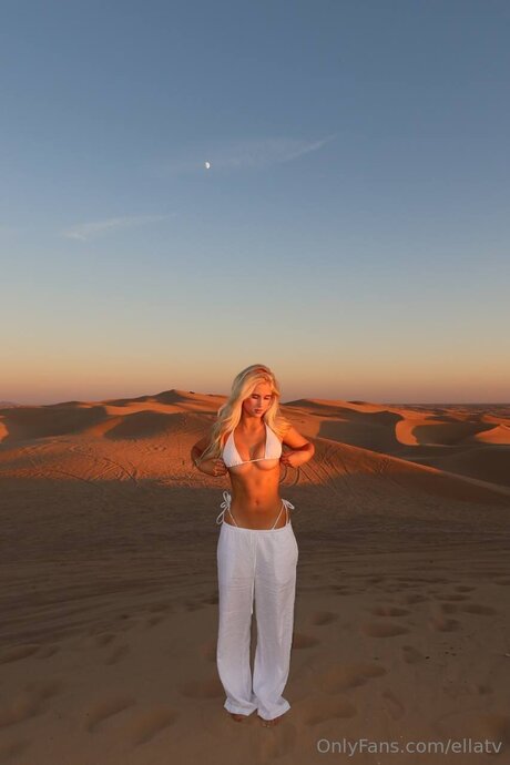 Naken lekkede OnlyFans-bilde av Ellatv