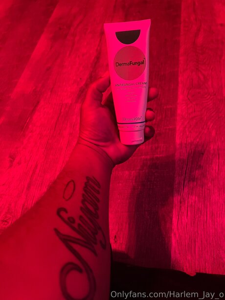 Foto desnuda filtrada de OnlyFans de Harlemjayo