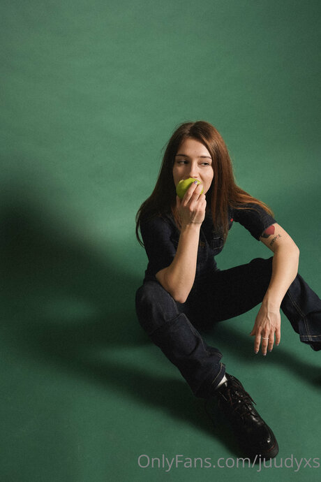 Alasti lekkinud OnlyFans-i pilt Juudyxss