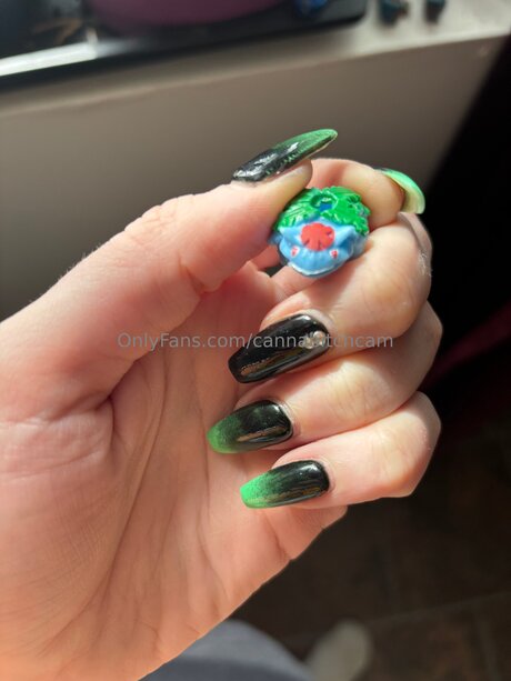 Photo nue de fuite OnlyFans de Cannabitchcam