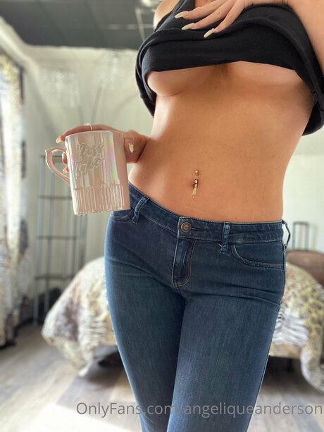 Angeliqueanderson OnlyFans泄露裸照