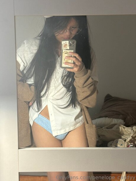 Nahá fotka uniklých OnlyFans od Penelope Candyy